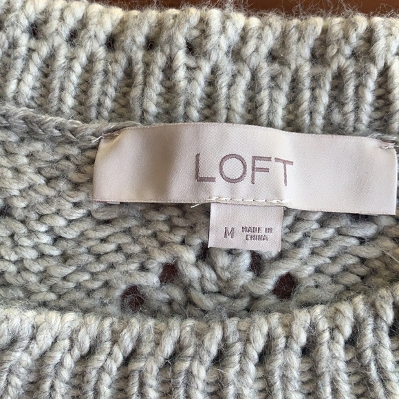 LOFT Gray Sweater Size M - Picture 2 of 4